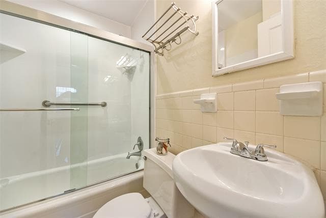 Building Photo - 10426 Fern Dr