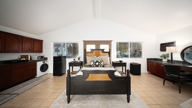 Building Photo - 1819 Cedar St