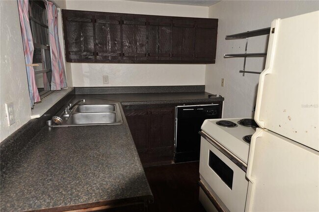 Building Photo - 410 NW 19th Ln