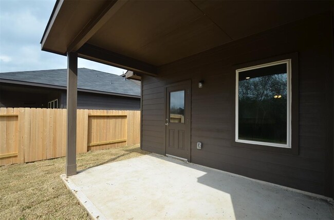 Building Photo - 3443 Brazos Falls Dr