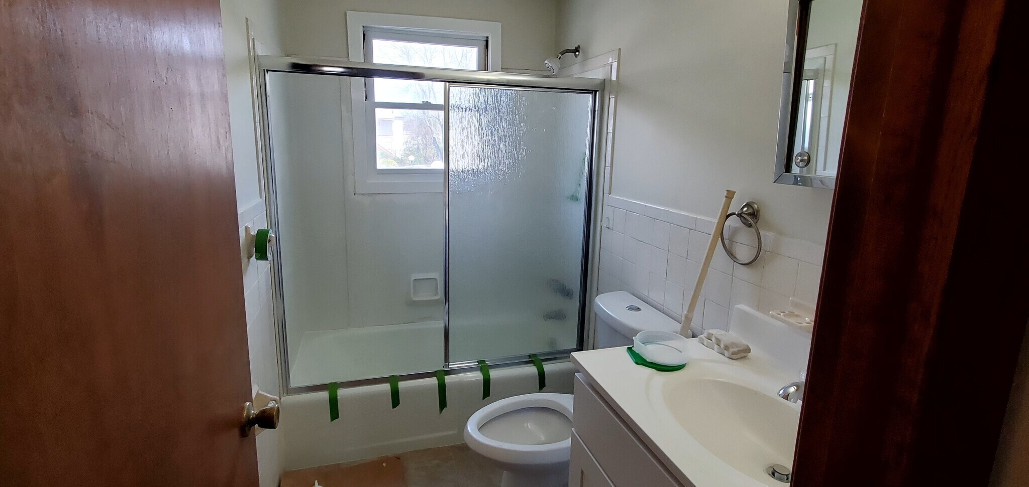 Bathroom - 787 Poquonnock Rd