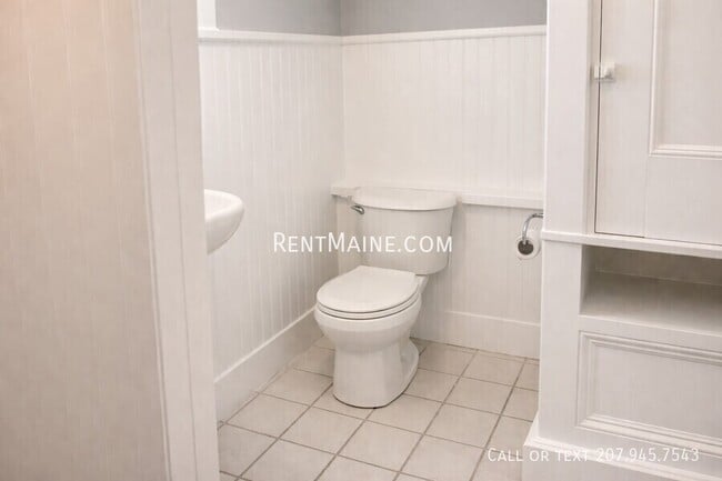 Building Photo - 25 High St