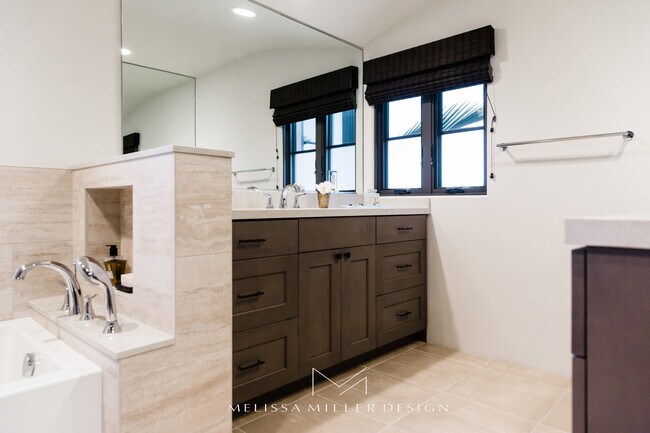 Building Photo - 433 APS