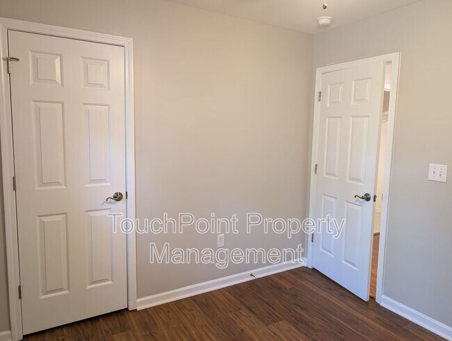 Building Photo - 9935 Redbud Tree Ct