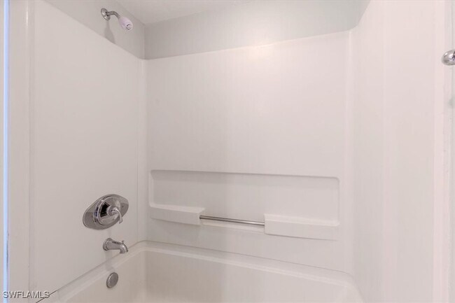 Building Photo - 2885 Palm Beach Blvd