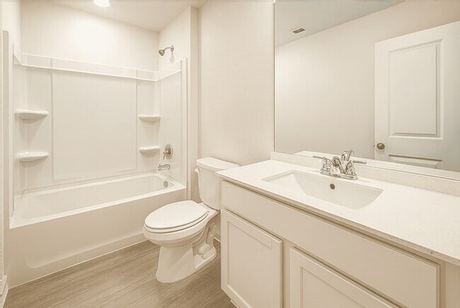 Building Photo - 861 Vlg Brk Dr