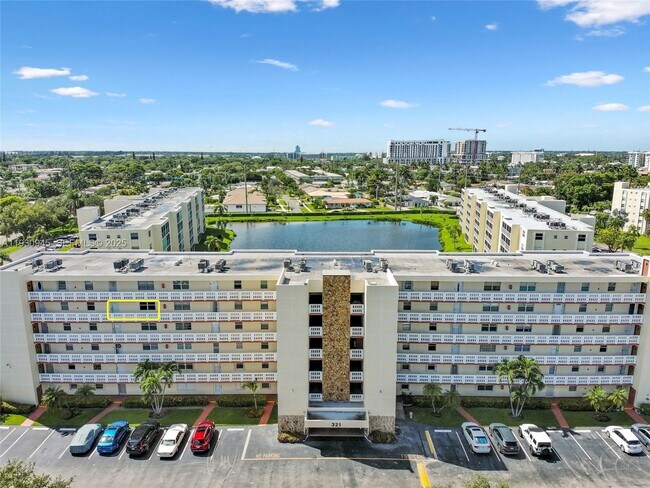 Building Photo - 321 SE 3rd St