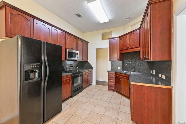 Building Photo - 3830 Claiborne Cir