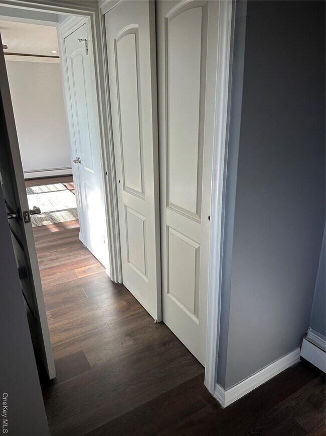 Building Photo - 55 Tulip Ave