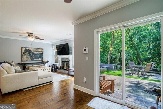 Building Photo - 947 Lenox Hill Ct NE