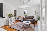 Building Photo - 17 Holworthy Pl