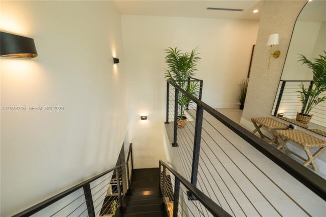 Building Photo - 8850 NE 8th Ct