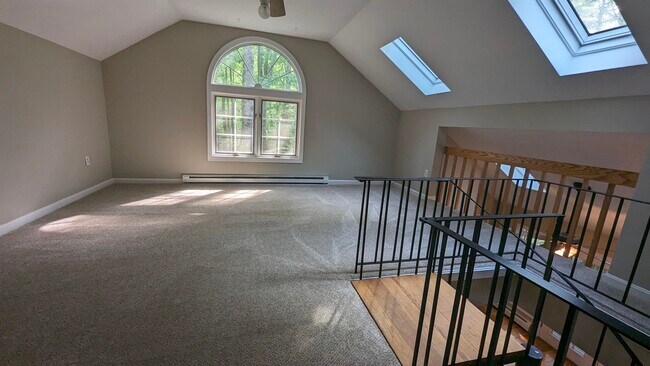 Building Photo - 1465 Hooksett Rd