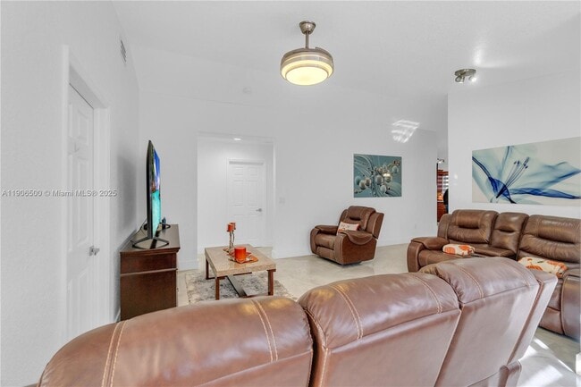 Building Photo - 3145 W 71st Pl