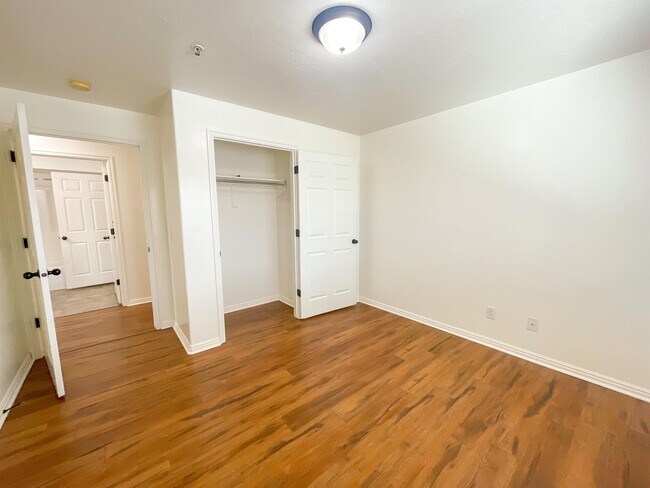 Building Photo - 8212 N Cedar Springs Rd