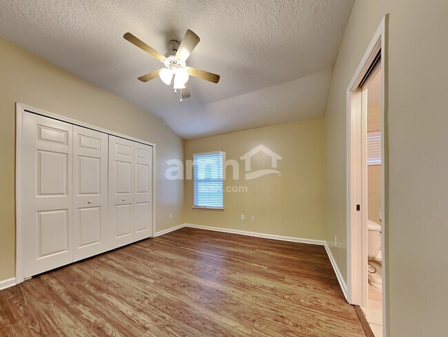 Building Photo - 3337 Horseshoe Trail Dr