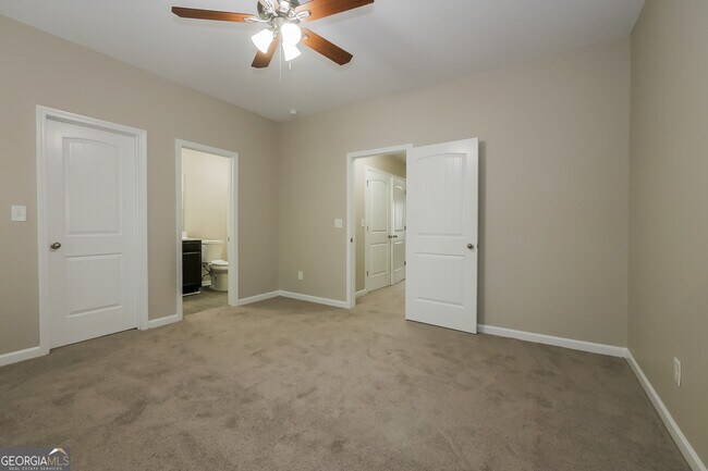 Building Photo - 6109 Oakley Rd
