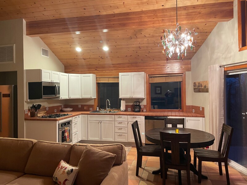 Building Photo - 28625 Willow Rd