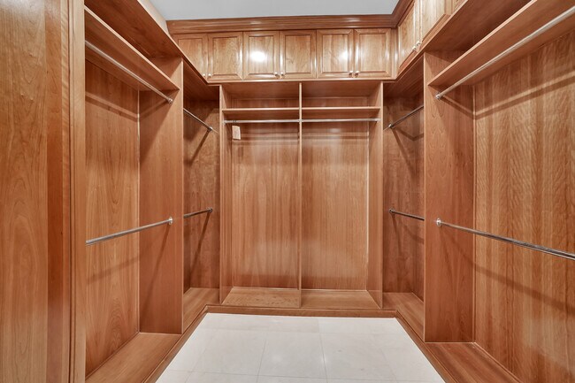 Building Photo - 30 Ritz Cove Dr