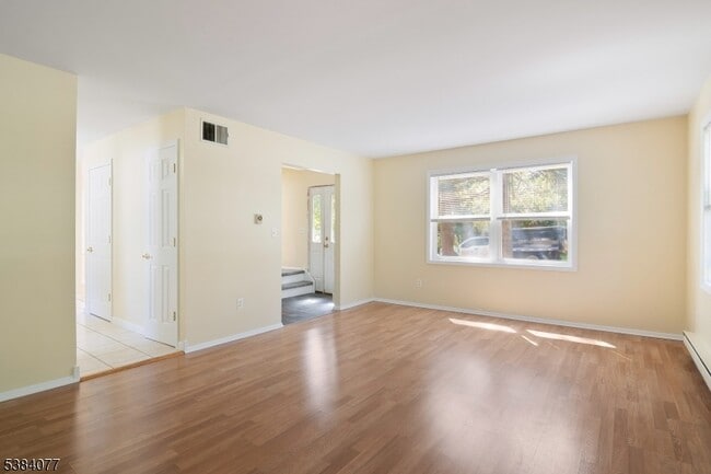 Building Photo - 4 White Birch Trail