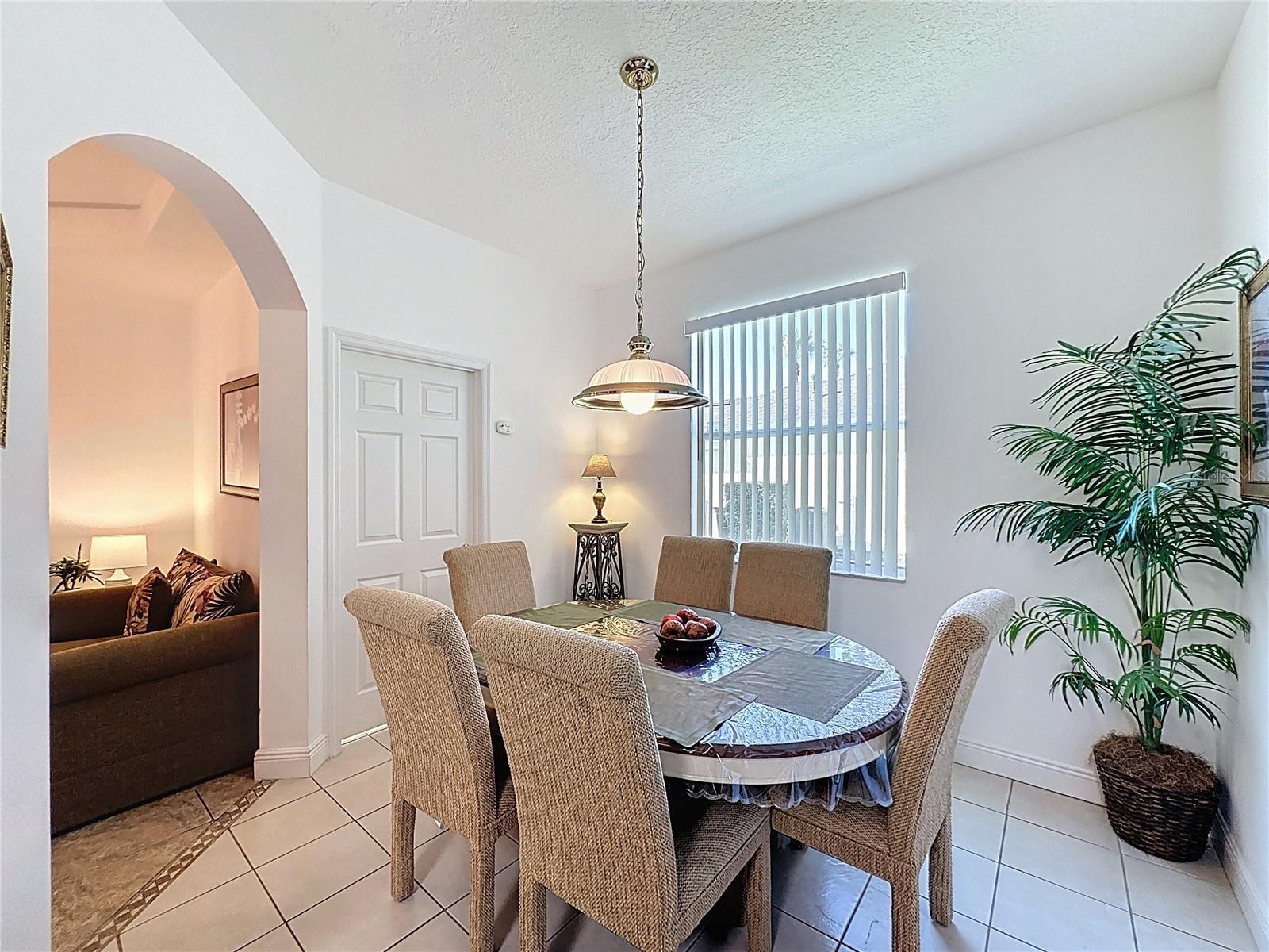 Building Photo - 107 Amaca Ln