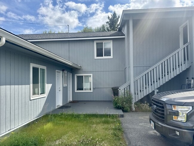 Primary Photo - 1323 Kalakaket St