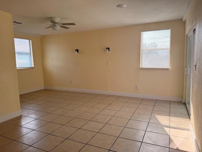 Building Photo - 1349 15th St S