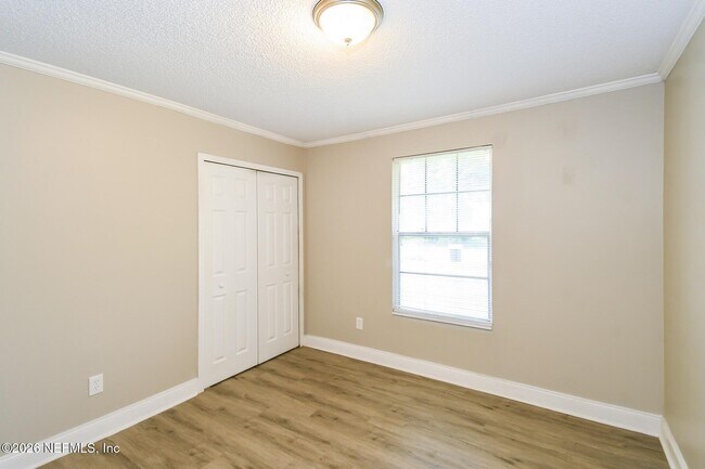 Building Photo - 7215 Sharbeth Dr S