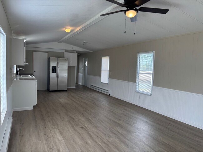 Building Photo - 2 BED, 2 BATH NEWLY REMOLDED MOBILE HOME IN PARK LOCATED IN EAGLE SPRINGS