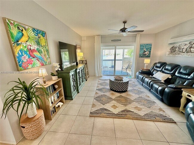 Building Photo - 462 Golden Isles Dr
