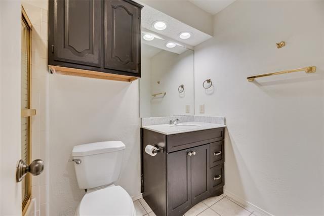 Building Photo - 2209 Winona Dr