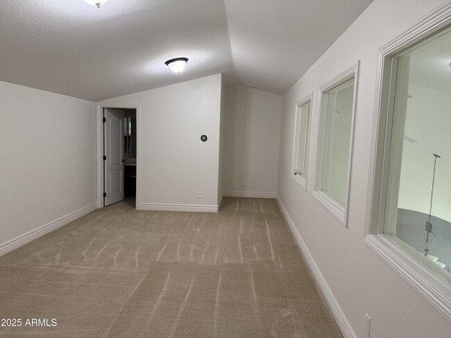 Building Photo - 4333 E Grand Canyon Dr