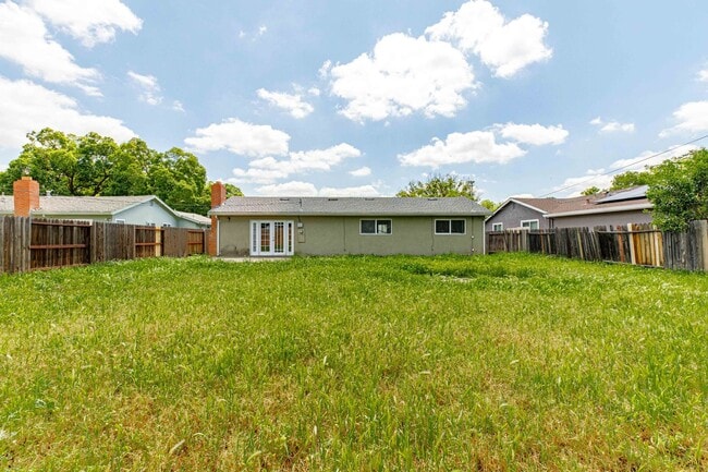 Building Photo - 3 bed 2 bath home for RENT in Stockton