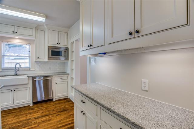 Building Photo - 4011 W 7th St