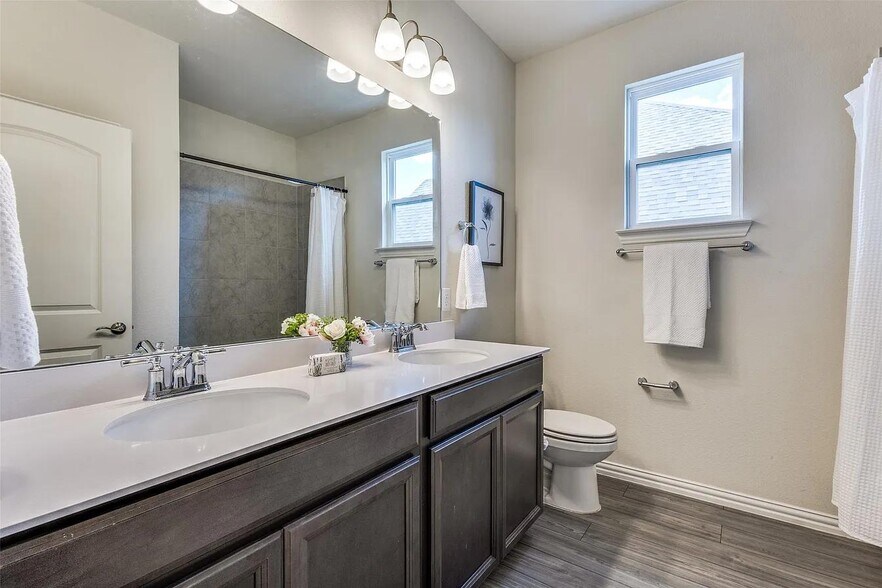 Secondary Bathroom - 3340 Sorghum Way