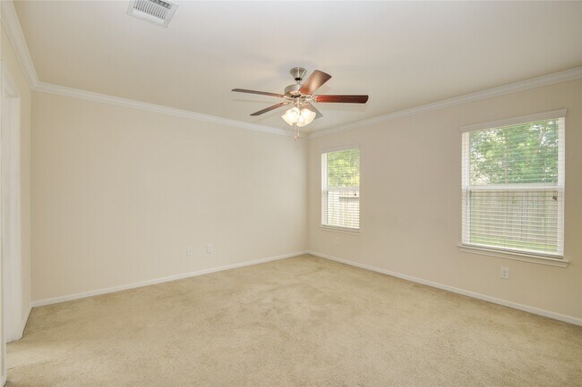 Building Photo - 2111 Denridge Dr