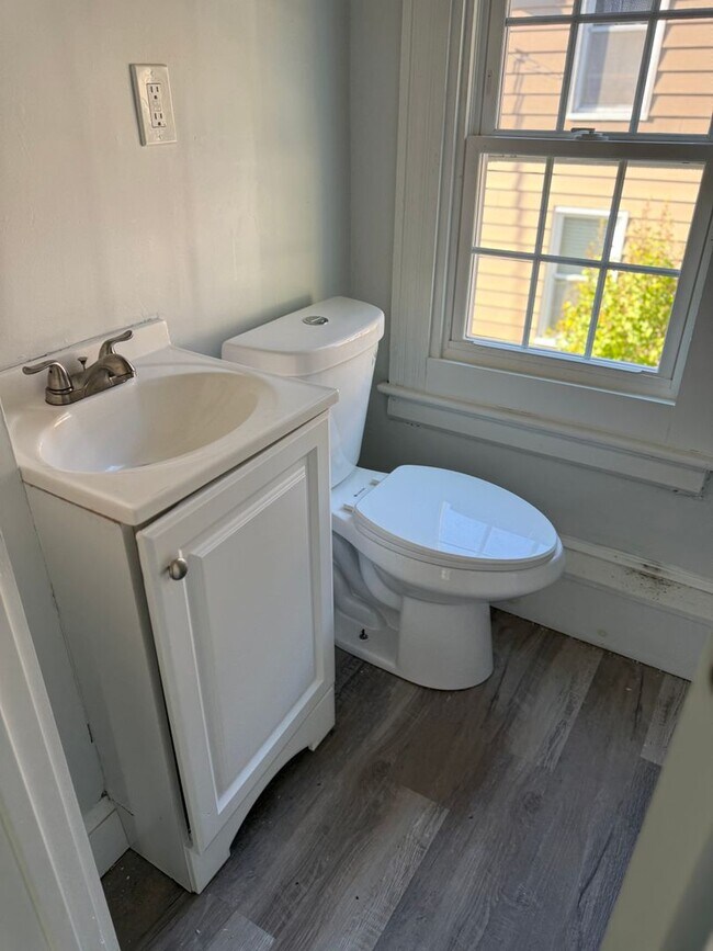 Building Photo - 40 N Beacon St