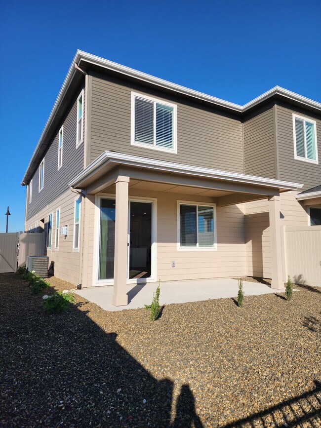 Building Photo - 350 N Lagrasse Ln