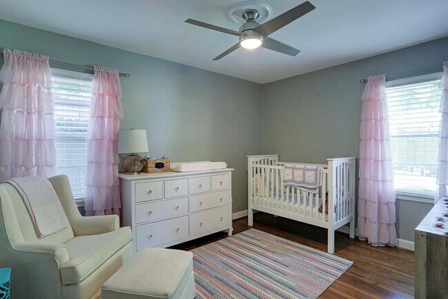 Building Photo - 10313 Shadow Oaks Dr