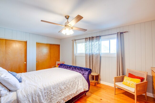 Building Photo - 8138 S Kedzie Ave