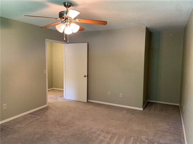 Building Photo - 461 N Garrett St