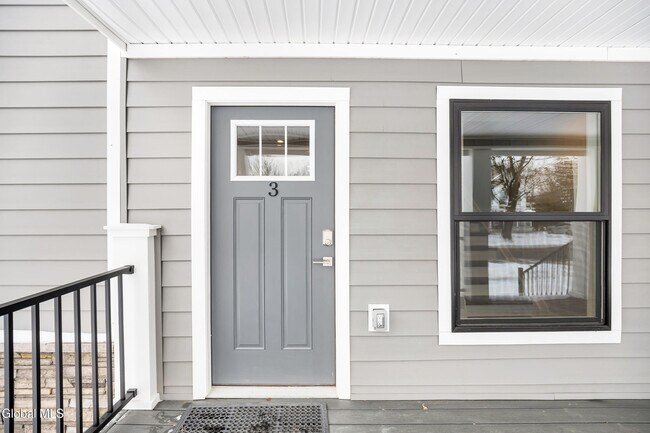 Building Photo - 103 E High St