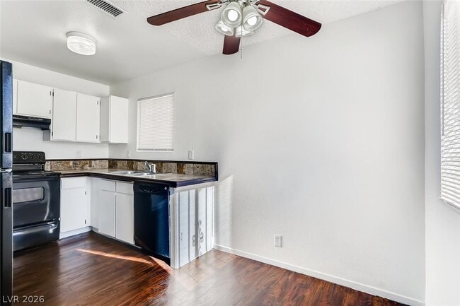 Building Photo - 24 Rose Cir