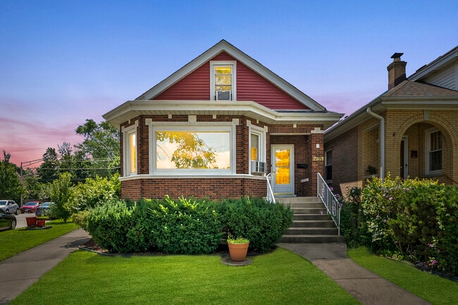 Building Photo - 7901 W Elmgrove Dr
