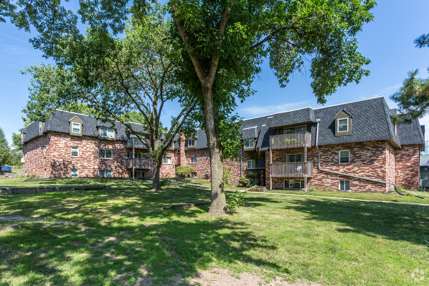 Primary Photo - New Towne West Apartments