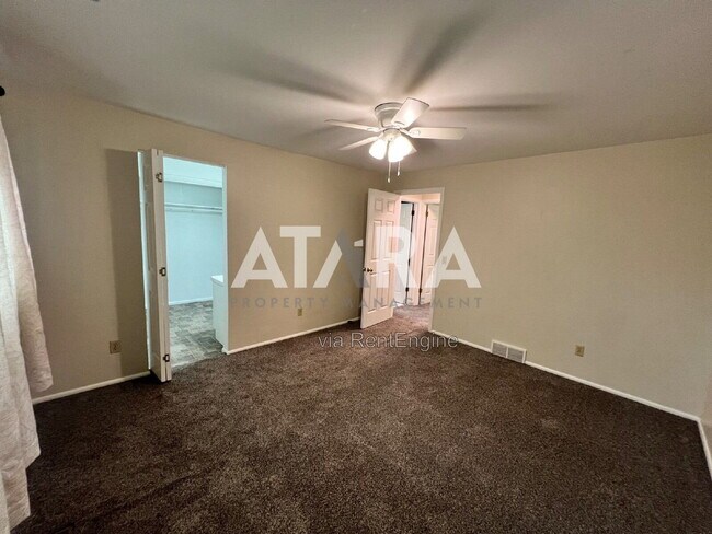 Building Photo - 1374 Marinwood Ave