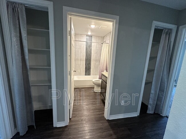 Building Photo - 1109 Engle St