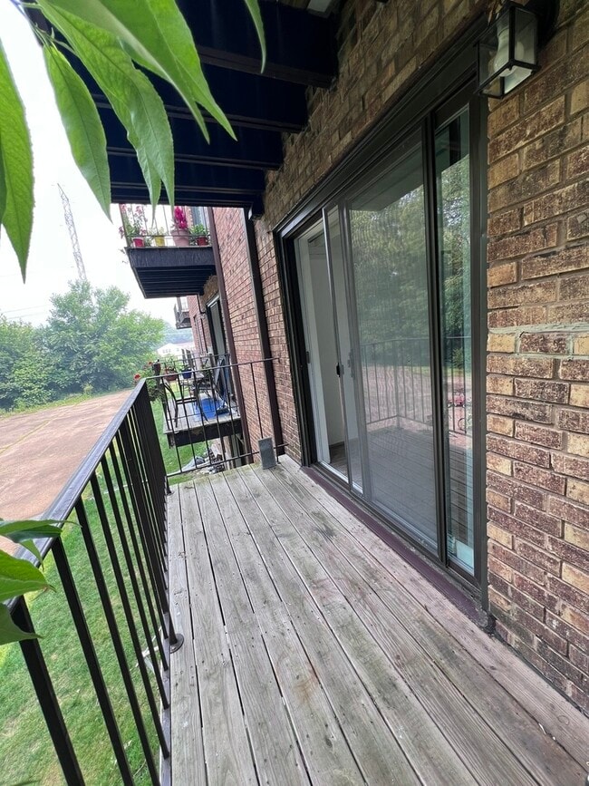 Building Photo - 224 E Rimini Ct