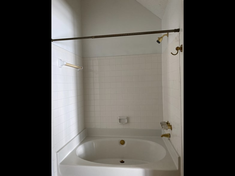 Building Photo - 3130 Ashbury Ln