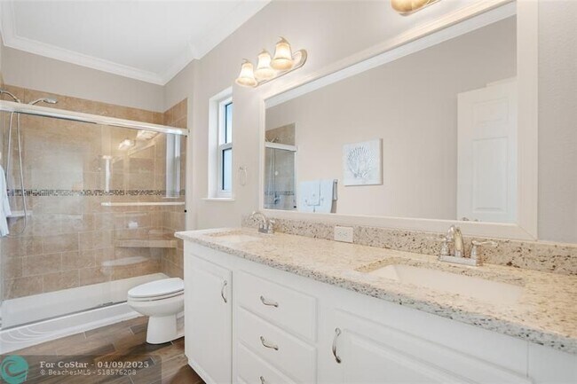 Building Photo - 423 E Intercoastal Dr